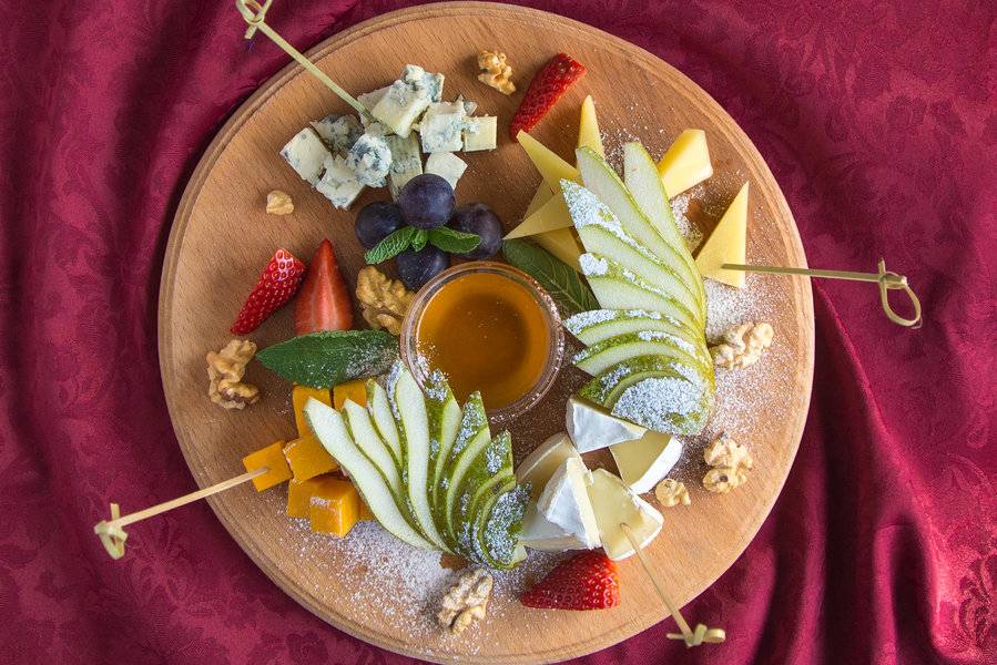 12 Стульев меню