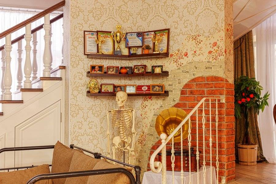 12 Стульев меню