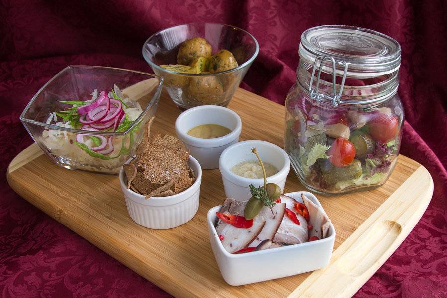 12 Стульев меню